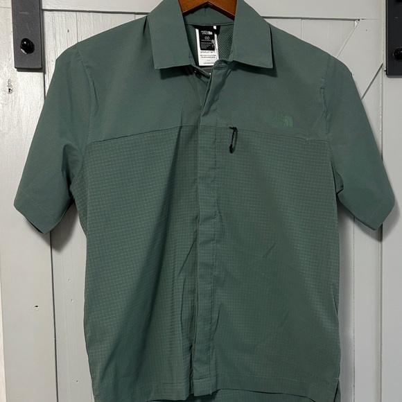 The North Face Tops - The North Face Women’s Lightrange Hiking Shirt Sz. XS